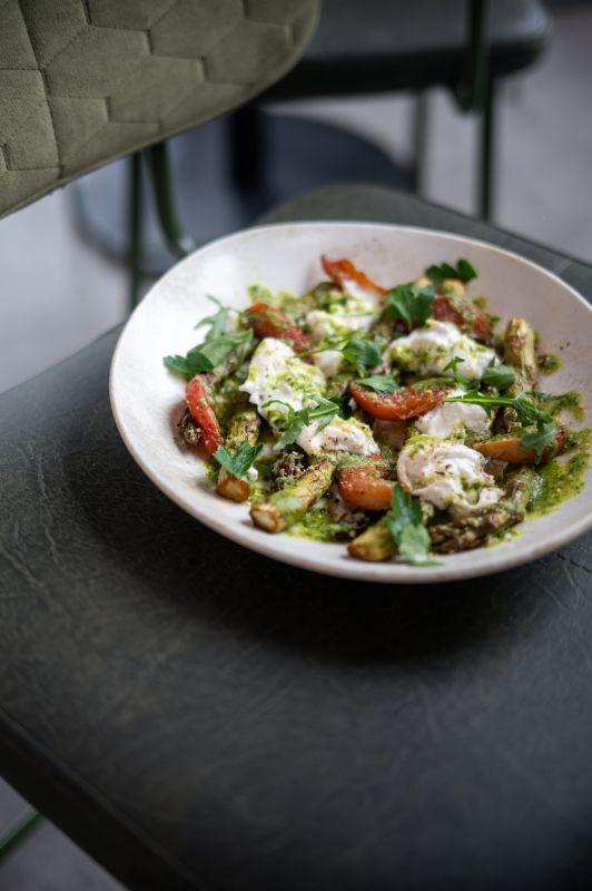 Asperges & Burrata