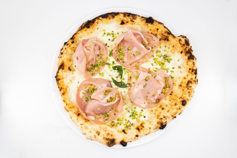 Mortadella, Pistacchio E Provola