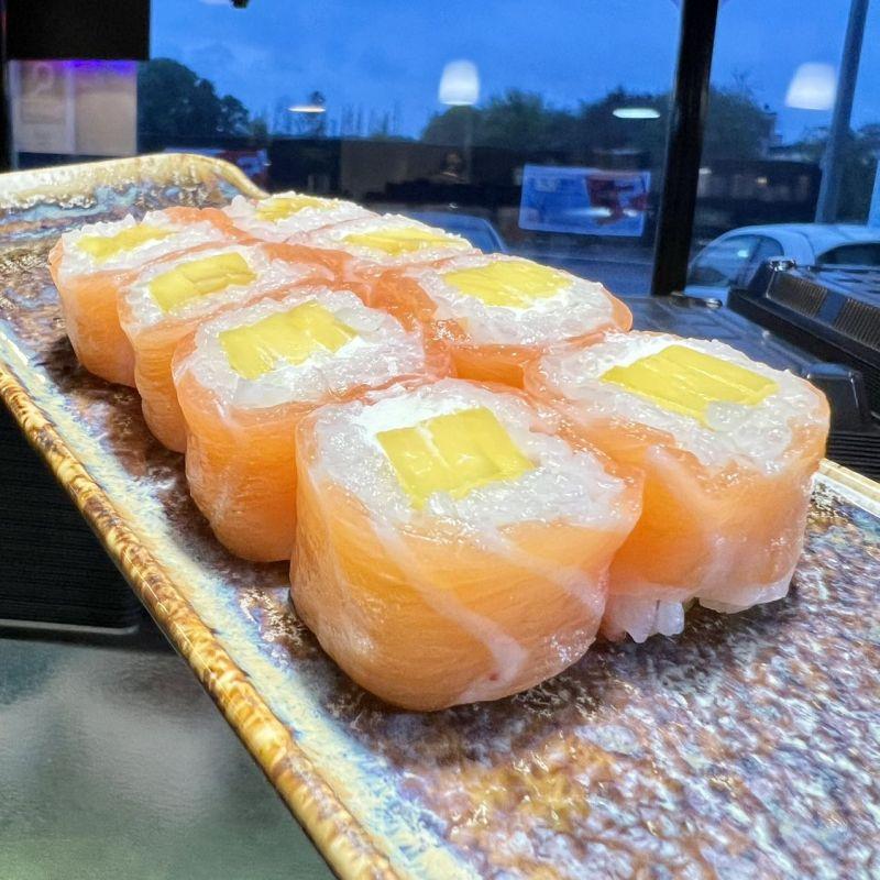 47C Saumon Roll Mangue Cheese