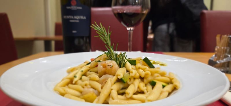 Strozzapreti, Scampis Et Courgettes