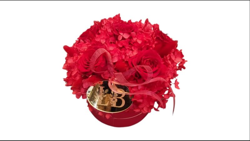 Box With Red Preserved Roses