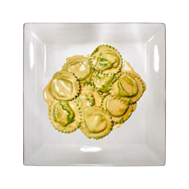 Ravioli Di Ricotta E Spinaci In Salsa Rosa