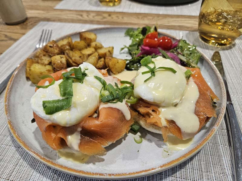 Eggs Benedicte Bacon Ou Saumon