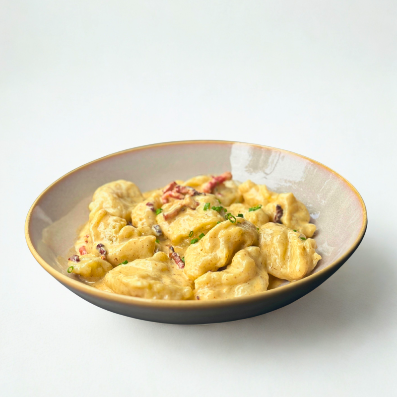 Kniddelen Luxembourgeoise Avec Sauce Crème & Lardons