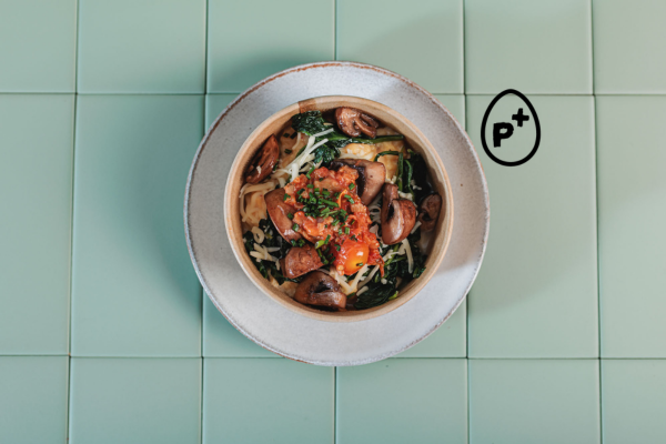 Œufs Brouillés Skyr Épinards Et Champignons