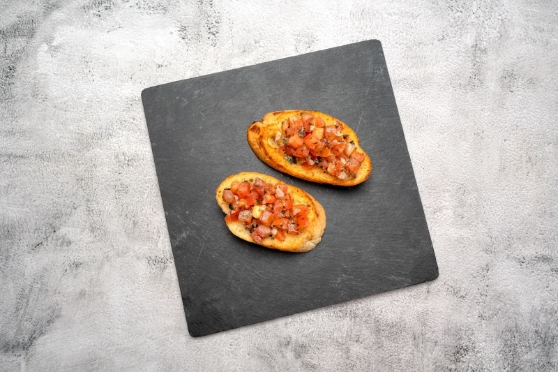 Pains À L'ail Tomate Basilic