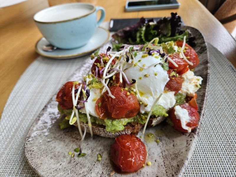 Toast Labneh
