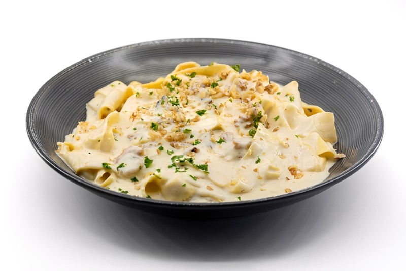 Pappardelle Al Sugo Di Noci