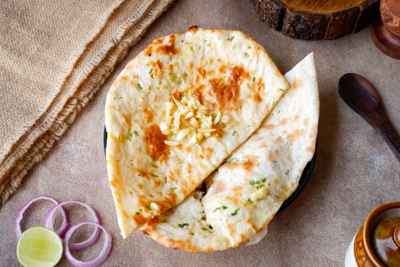 Pb8B Butter Naan