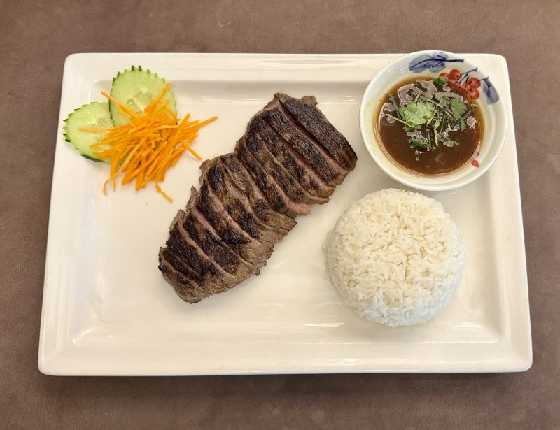 (56) Boeuf Grillé À La Sauce Thaïlandaise