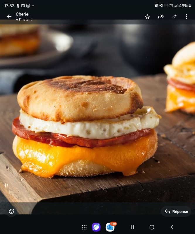 English Muffin Sandwich