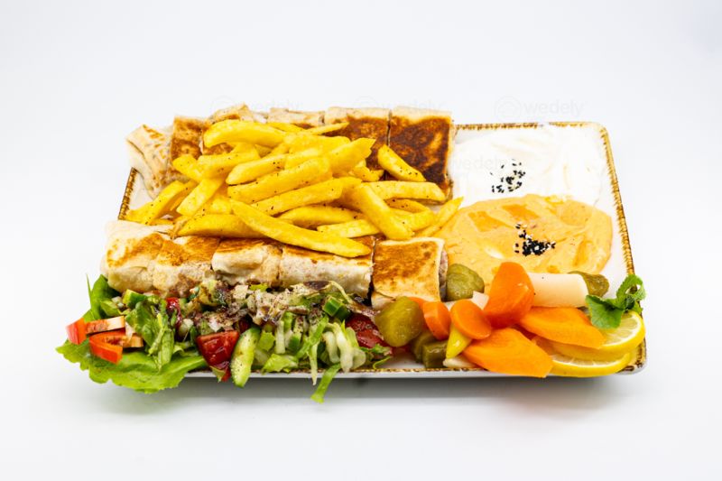 Shawarma Poulet Plat // شاورما دجاج عربي Shawarma Poulet Plat // شاورما دجاج عربي - Lux Food Royal
