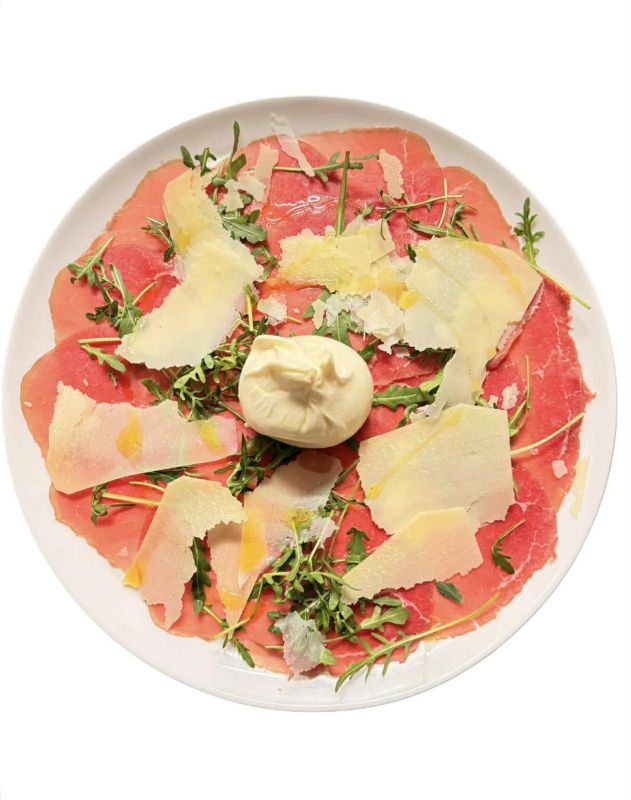 Carpaccio De Boeuf Et Burrata