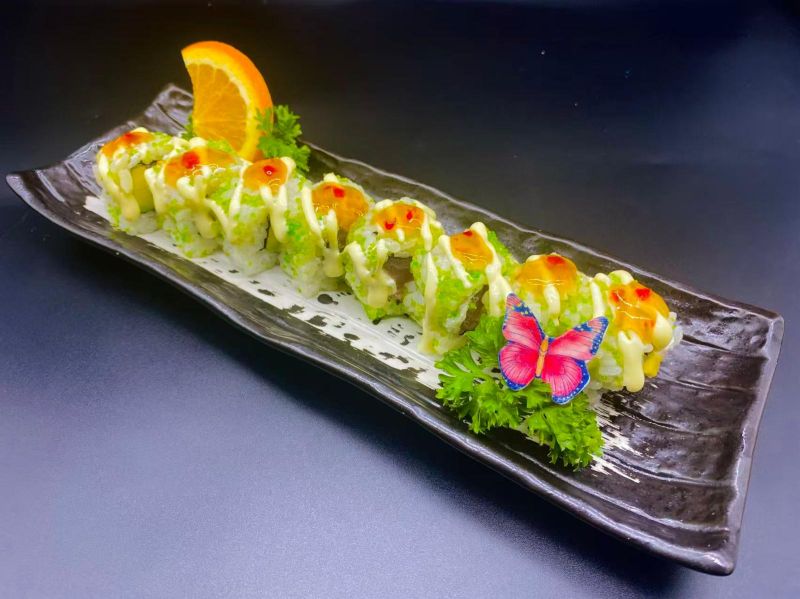 17. Thon Surimi Avocat Cheese Tobiko