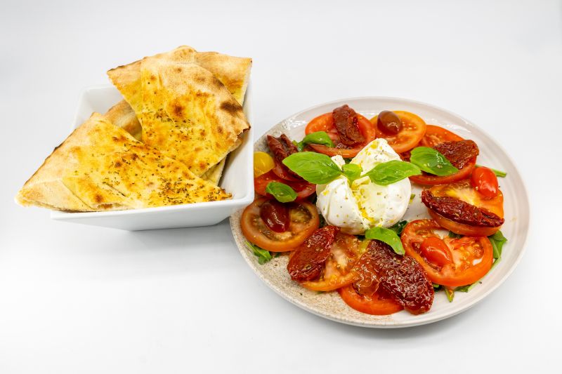 Mozzarella Caprese Di Bufala Avec Piadina