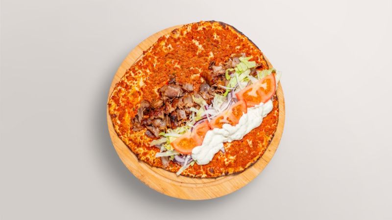 Lahmacun Avec Kebab