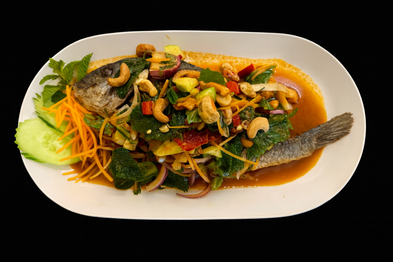 (58A) Poisson (Dorade 400-600Gr )Sauté À La Sauce Au Herb Thaï.