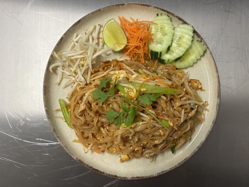Pad Thai Végétarien (2 Œufs) – Grande Portion