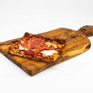 Pizza Margherita Avec Salami Épicé